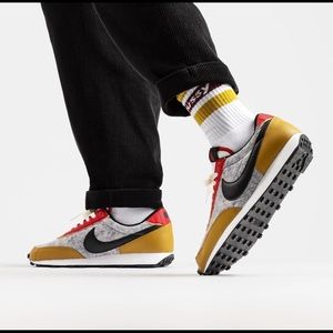 Nike Daybreak QS Sneakers - size EU 42